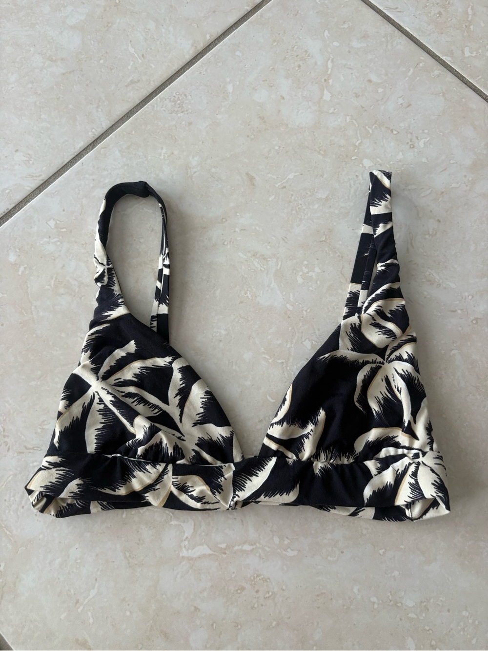 Black & White Tropical Print Bikini Top